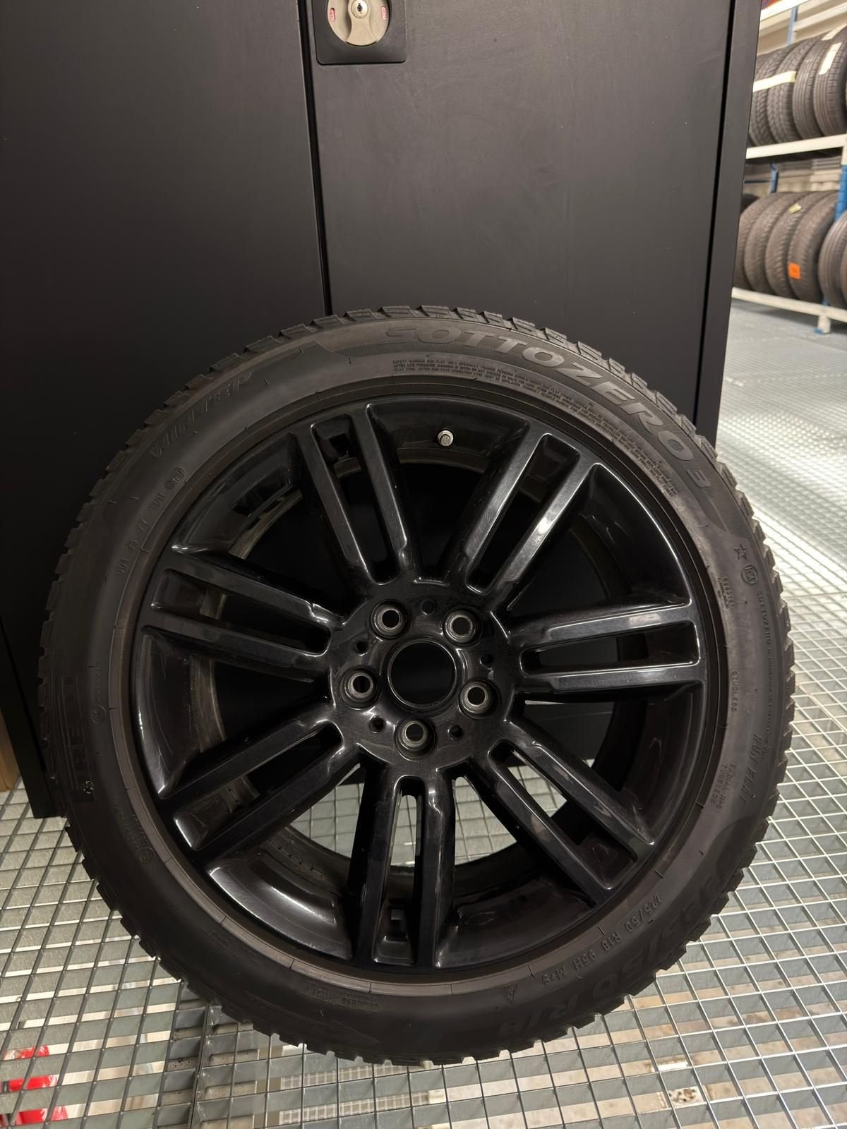 Mini Countryman wintervelgenset zwart 18 inch, Auto-onderdelen, Banden en Velgen, 18 inch, Gebruikt, -, -