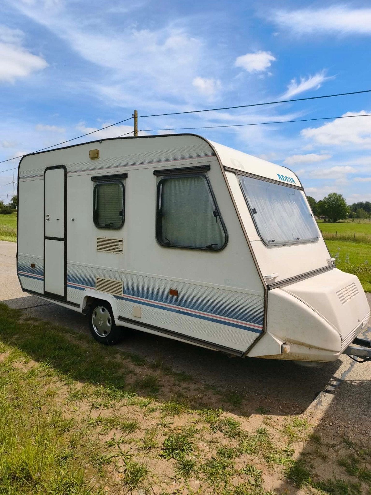 Adria caravan, Stapelbed, Koelkast, Particulier, Adria