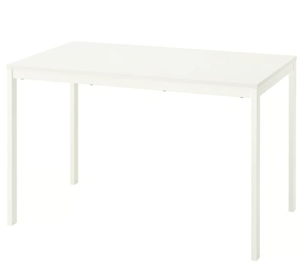 Table blanche IKEA extensible, Maison & Meubles, Tables | Tables à manger, 100 à 150 cm, Quatre personnes, Enlèvement, Utilisé