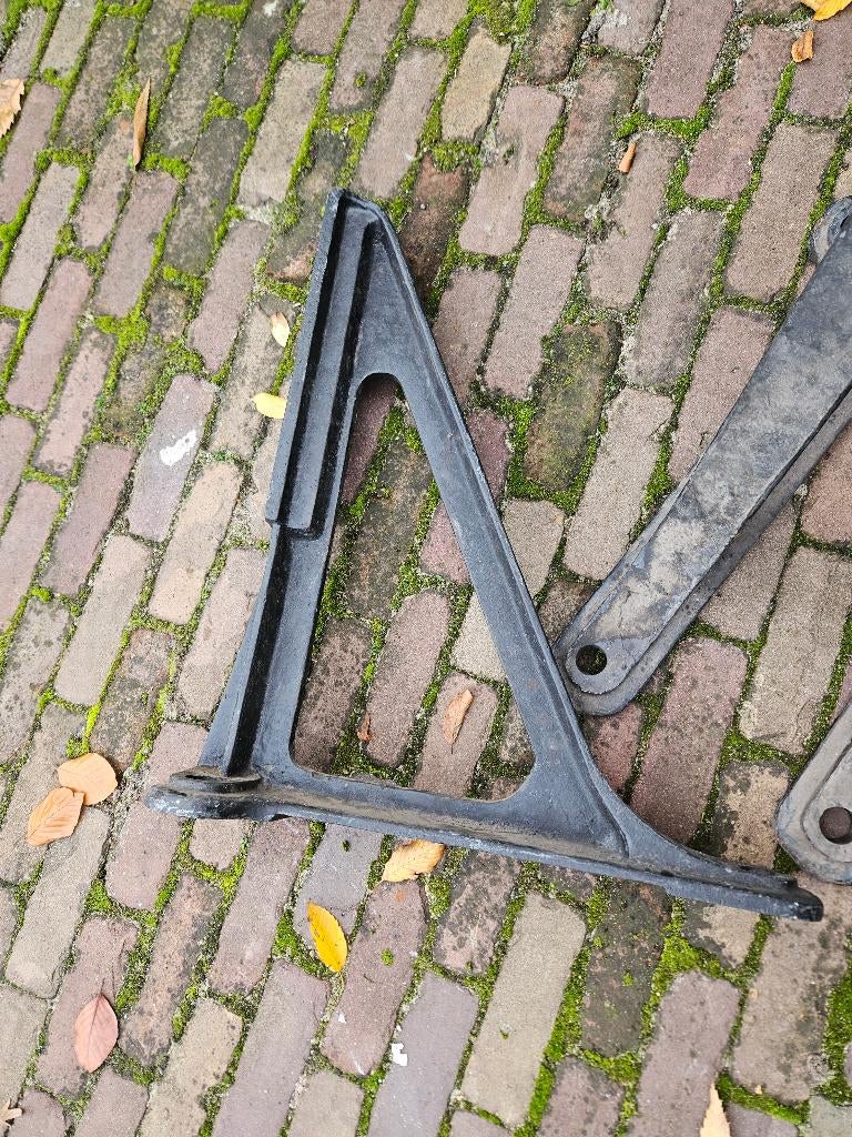 3 antieke gietijzeren steunen Hoog 60 cm Lang 60 cm, Enlèvement