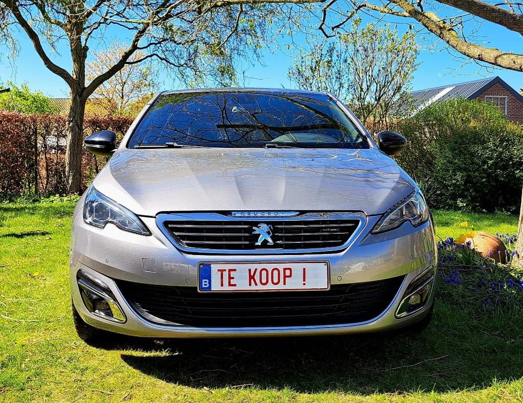 Peugeot 308 1.2 gt-line 130 pk NIEUWE MOTORBLOK!!, Autos, Argent ou Gris, Achat, Euro 6, Noir