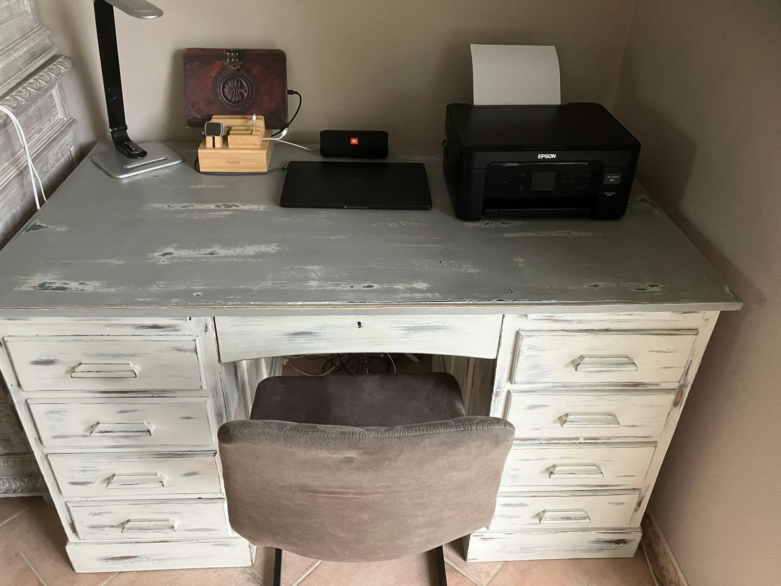 Vintage bureau, Enlèvement