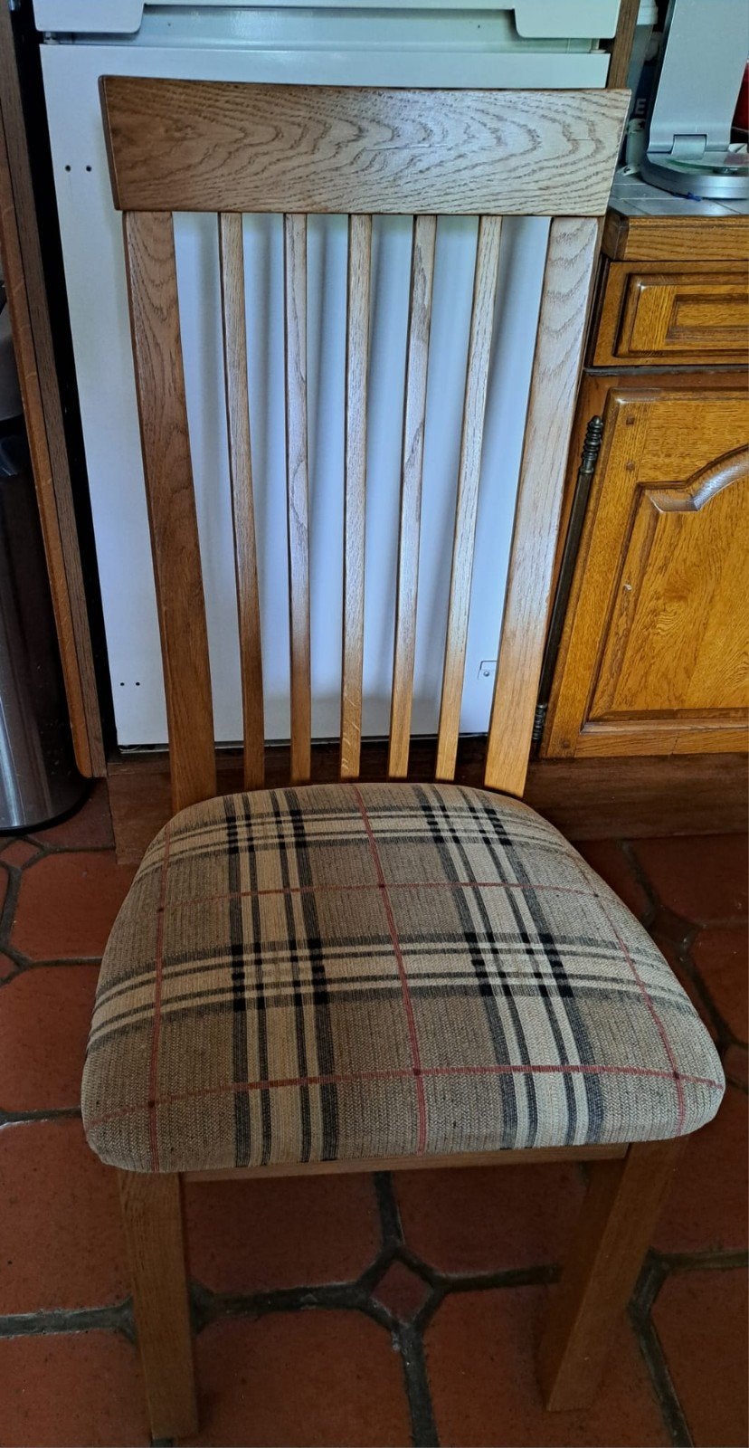 6 eiken eetkamerstoelen met geruite zitvlak (bekleding), Huis en Inrichting, Ophalen, Gebruikt, Bruin, Hout