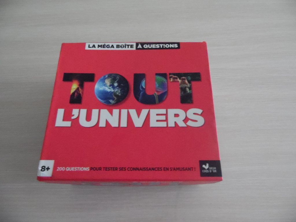 TOUT L'UNIVERS      LA MÉGA BOÎTE À QUESTIONS, Ophalen of Verzenden, Zo goed als nieuw, Ontdekken