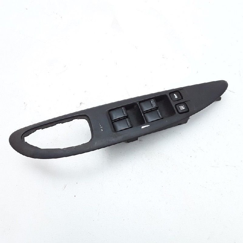 COMMUTATEUR VITRES ELECTRIQUES Nissan Primera (P12), Utilisé, Nissan