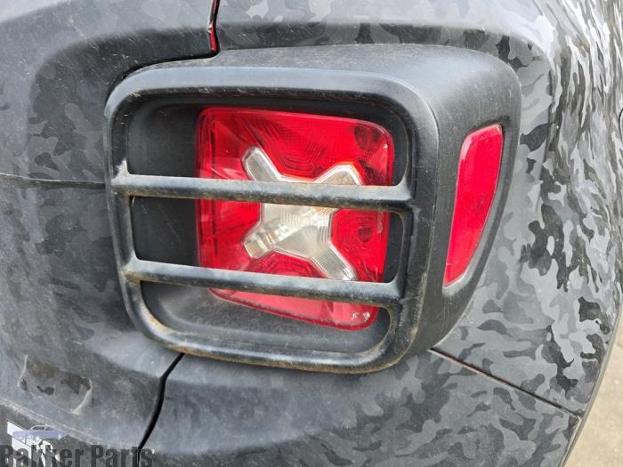 Achterlicht rechts van een Jeep Renegade, Jeep, Gebruikt, -, -