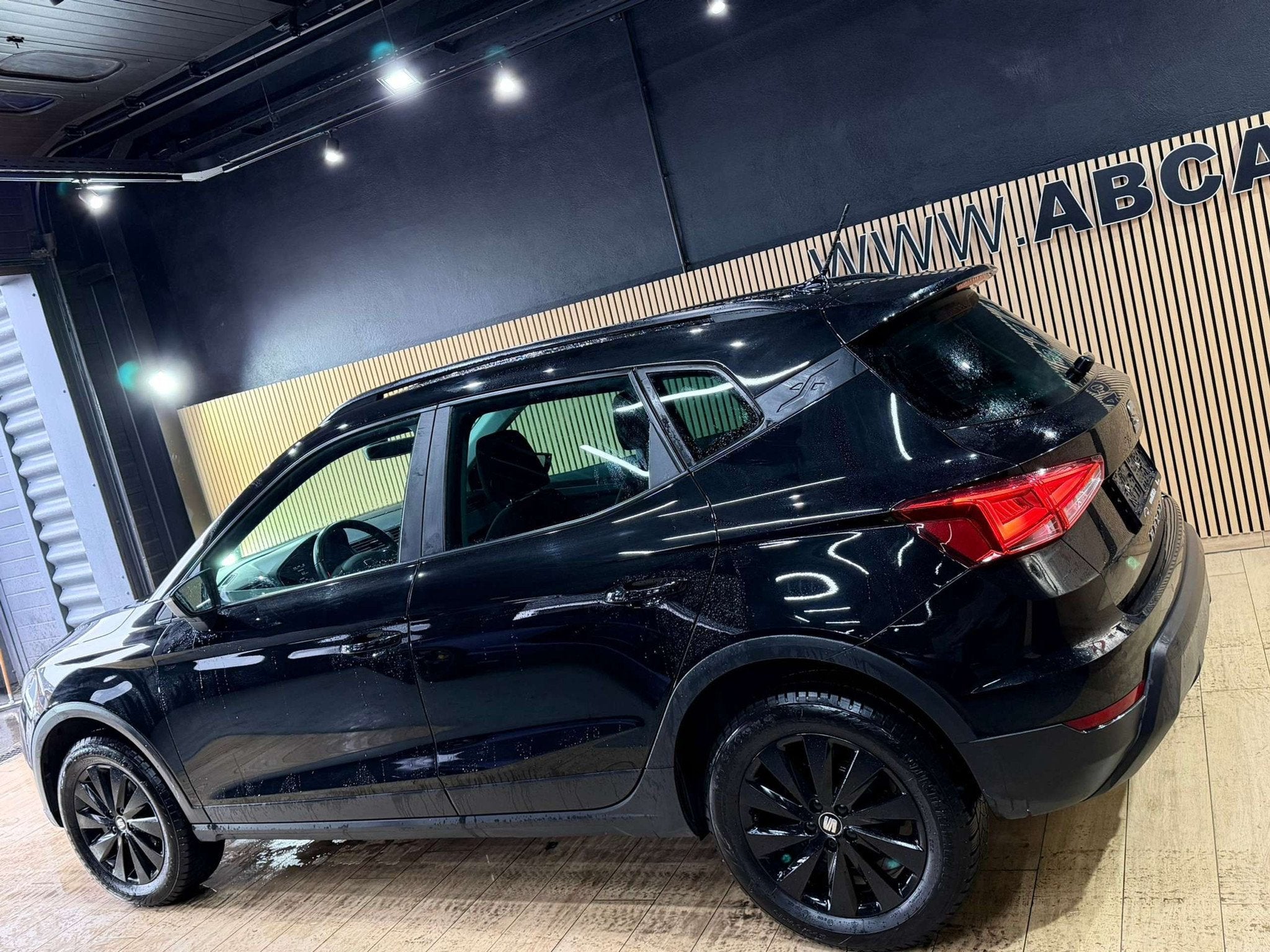 SEAT Arona 1.0TSI * GARANTIE 12 MOIS * 1ER PROPRIETAIRE *, Achat, Noir, 999 cm³, Occasion