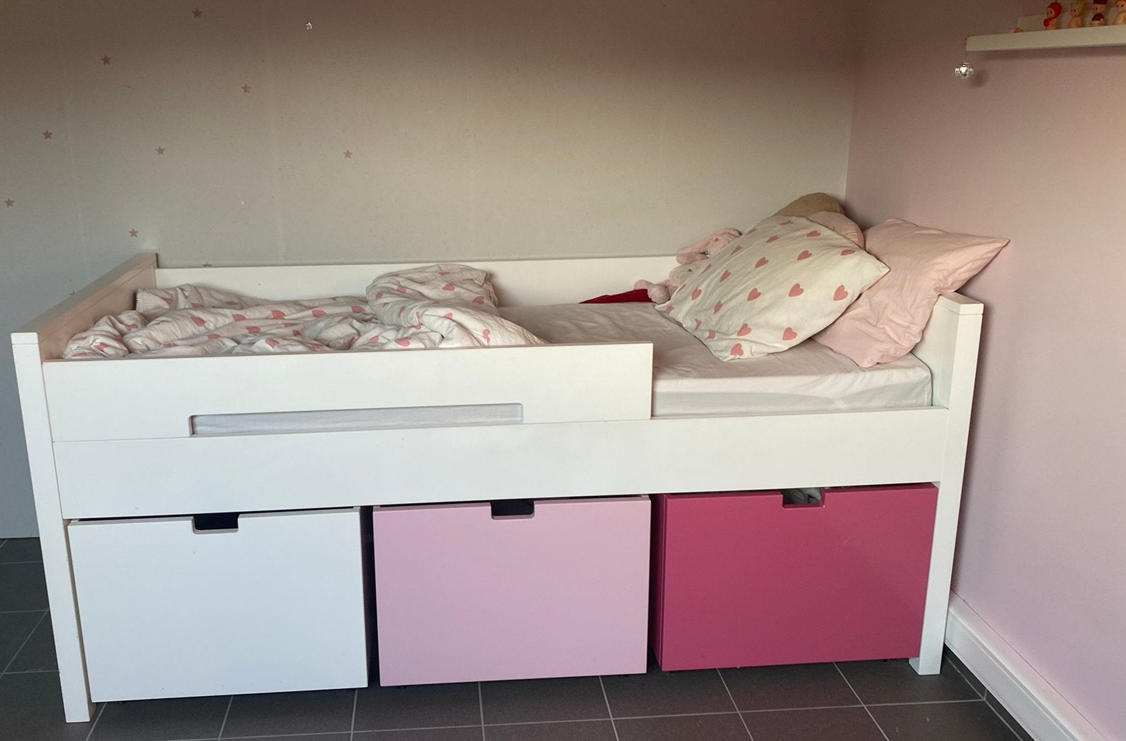 Halfhoogslaper/kinderbed Bopita, Ophalen, 85 tot 100 cm, Zo goed als nieuw, Lattenbodem