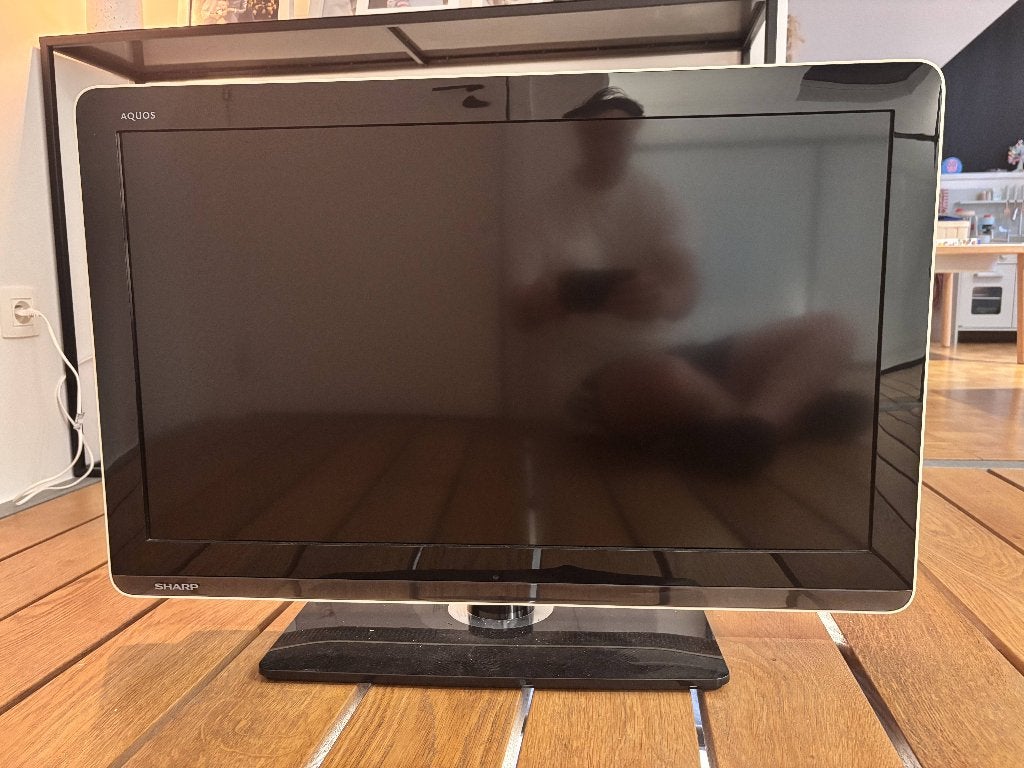 Sharp 32 inch Full HD LED-tv, Audio, Tv en Foto, Televisies, Ophalen, 100 Hz, Minder dan 40 cm, Sharp