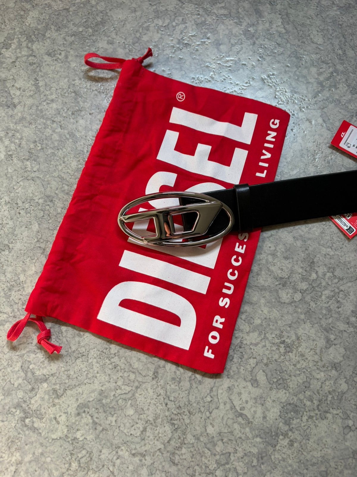 Nieuwe Diesel 105 zwarte glanzende riem, Kleding | Heren, Riemen en Ceintuurs, Ophalen of Verzenden, Zo goed als nieuw