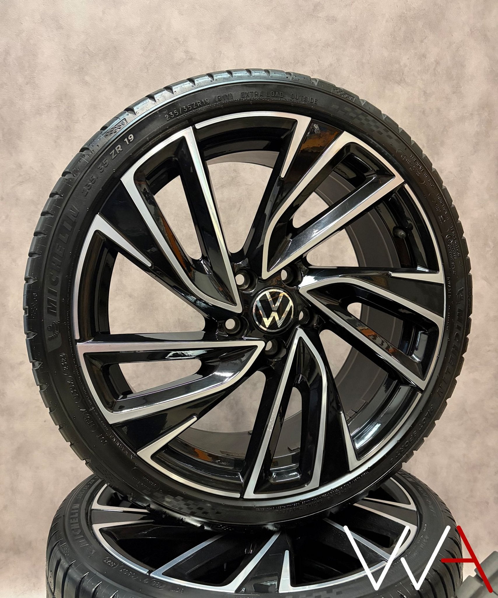 19'' Volkswagen Golf 8 GTI GTD Adelaide velgen Michelin, 19 inch, Gebruikt, -, -