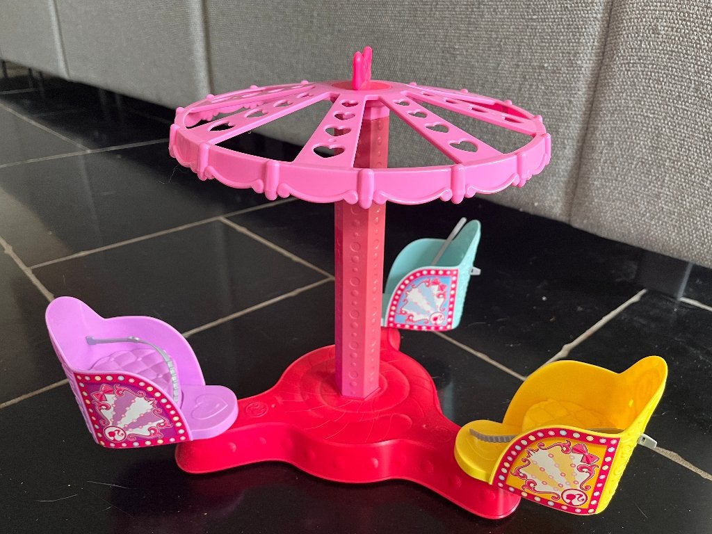 Draaimolen Barbie Mattel 2012 excl.poppen, Enlèvement ou Envoi, Utilisé, Barbie