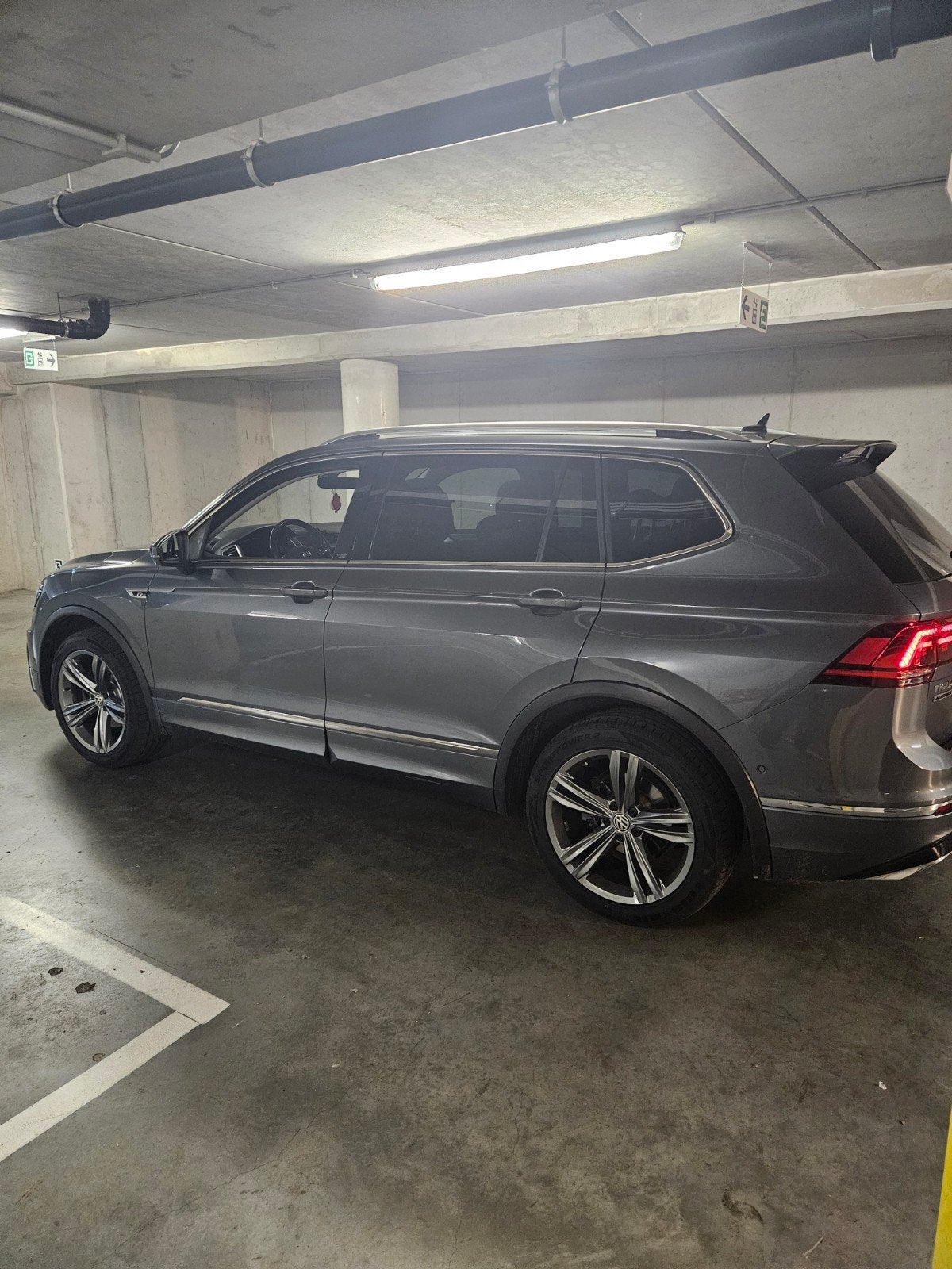 tiguan allspace 1.5 tsi r line 7seat, Cuir, Achat, 7 places, Carnet d'entretien