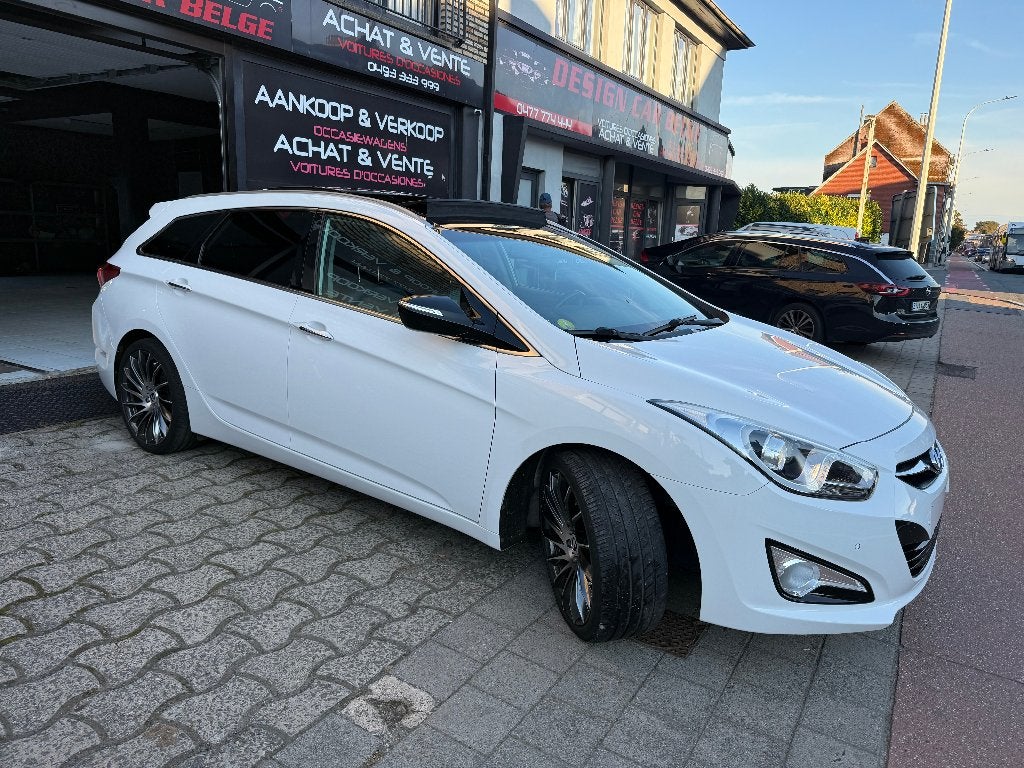 Hyundai i40 SW 1.7 CRDi Style ISG 1er main Full Option, Autos, Cuir, Euro 5, Achat, Entreprise