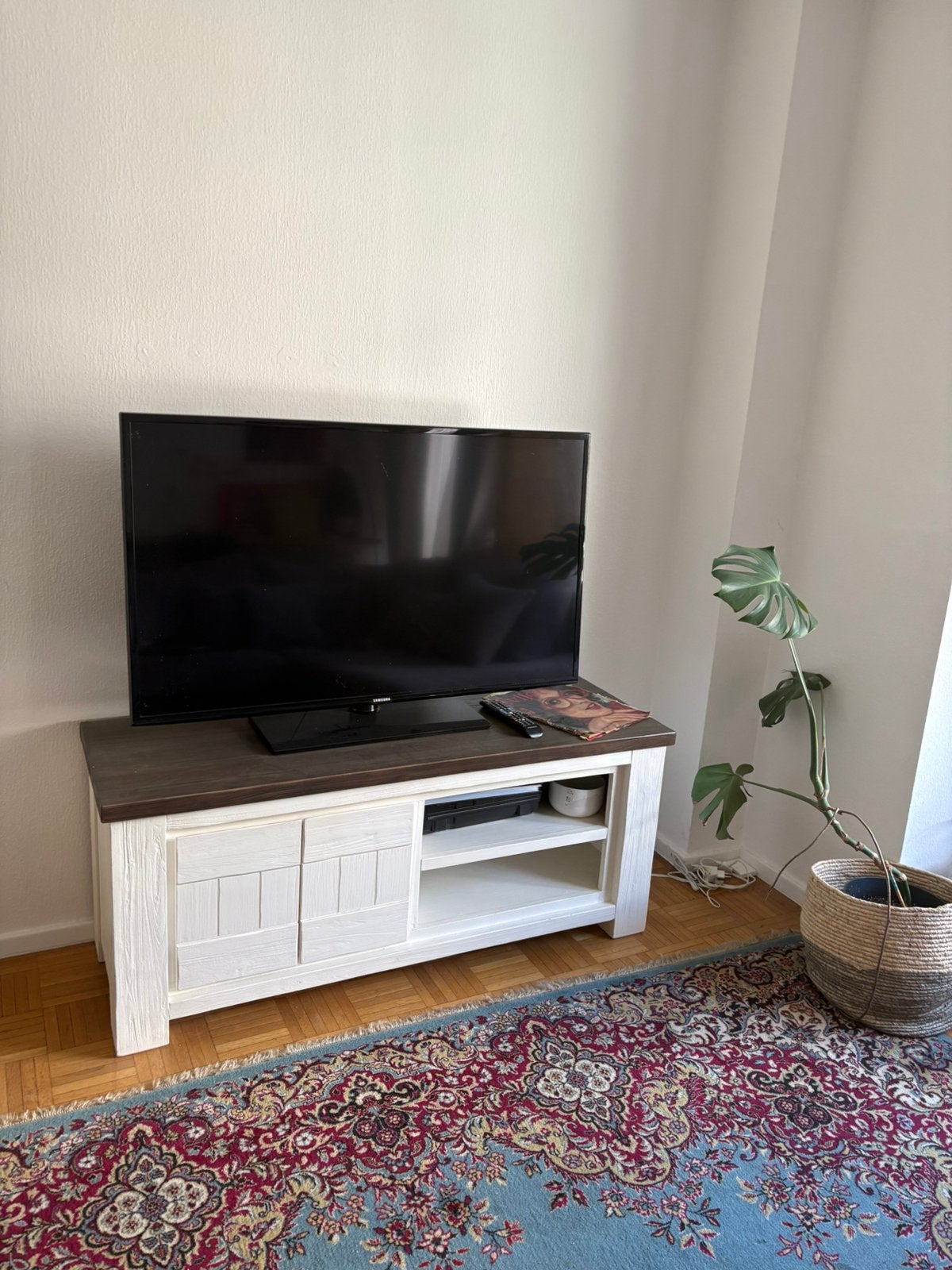 Tv met kast, Ophalen, Zo goed als nieuw
