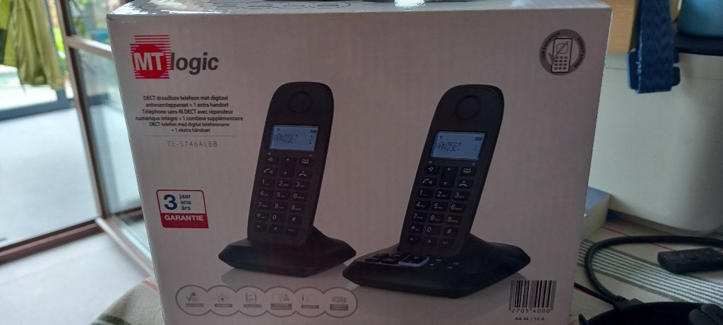 DRAADLOZE TELEFOON MET DIGITAAL ANTWOORDAPPARAAT, Ophalen, Zo goed als nieuw, 2 handsets