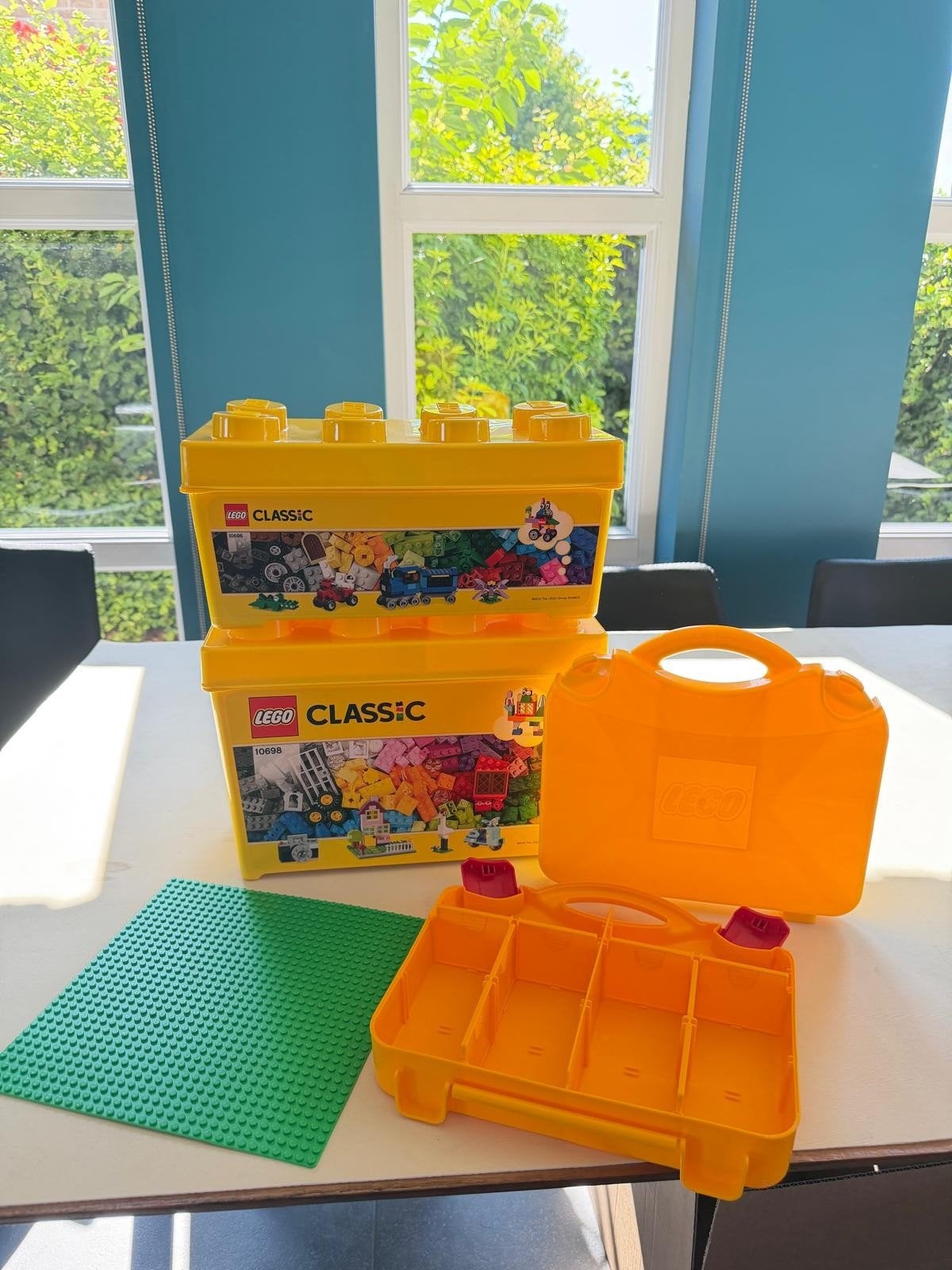 Lego classic 2 bacs +plaque +valise, Enlèvement, Lego