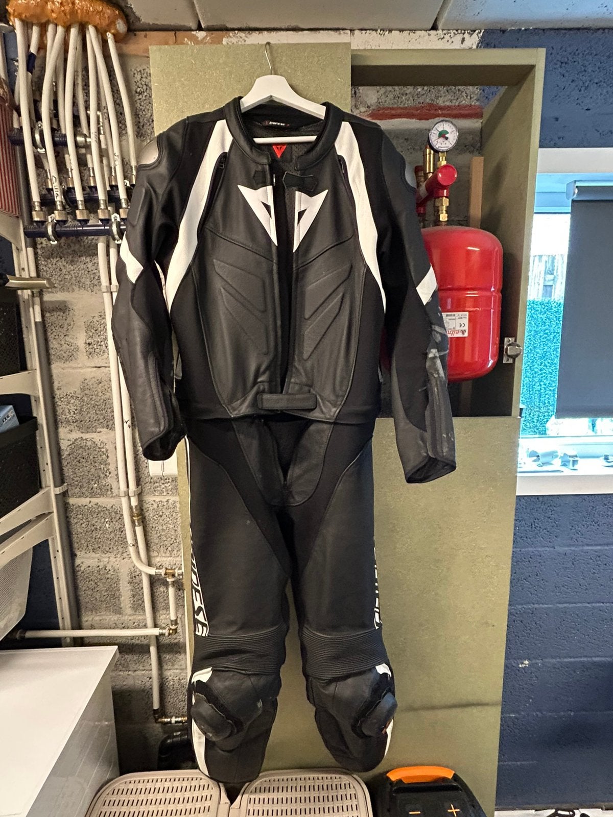 Motorpak 2 delig dainese + botten alphinestar, Motoren, Kleding | Motorkleding, Ophalen