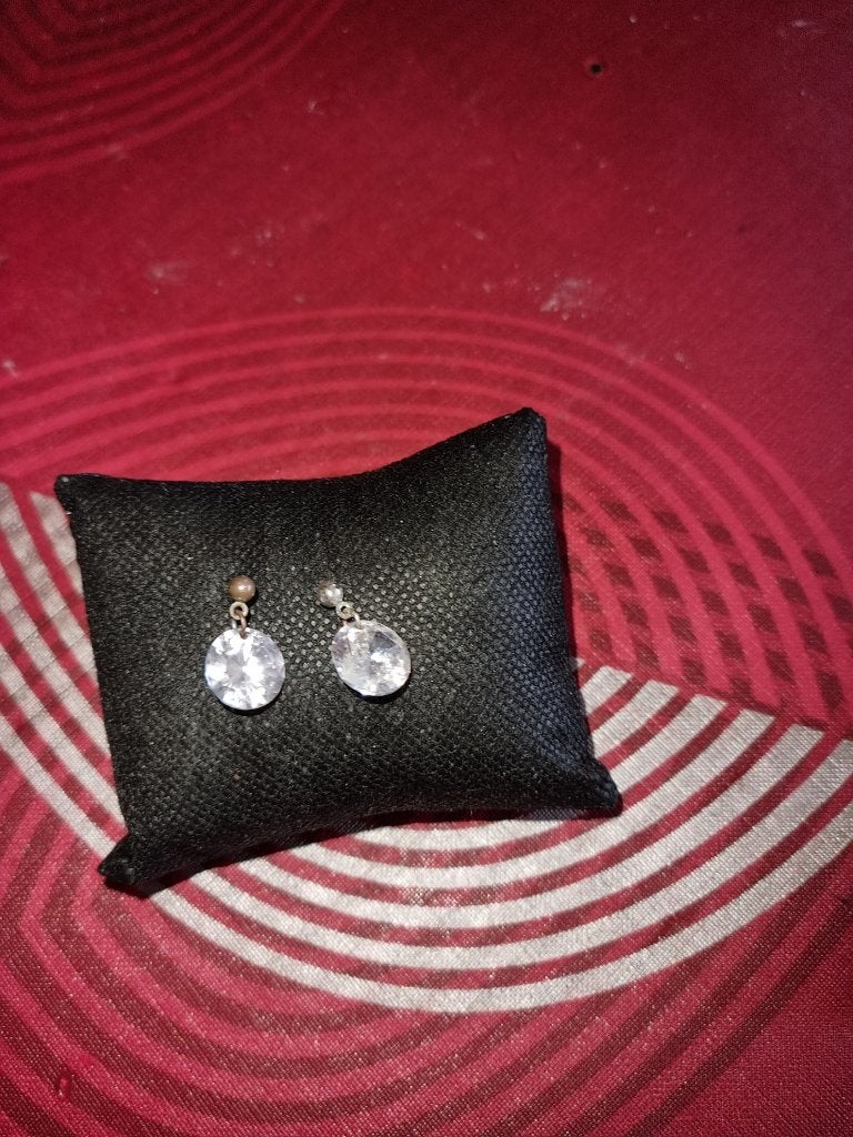 nr 13 oorbellen, Handtassen en Accessoires, Oorbellen, Nieuw, Ophalen of Verzenden, Knopjes of Stekers, Zilver