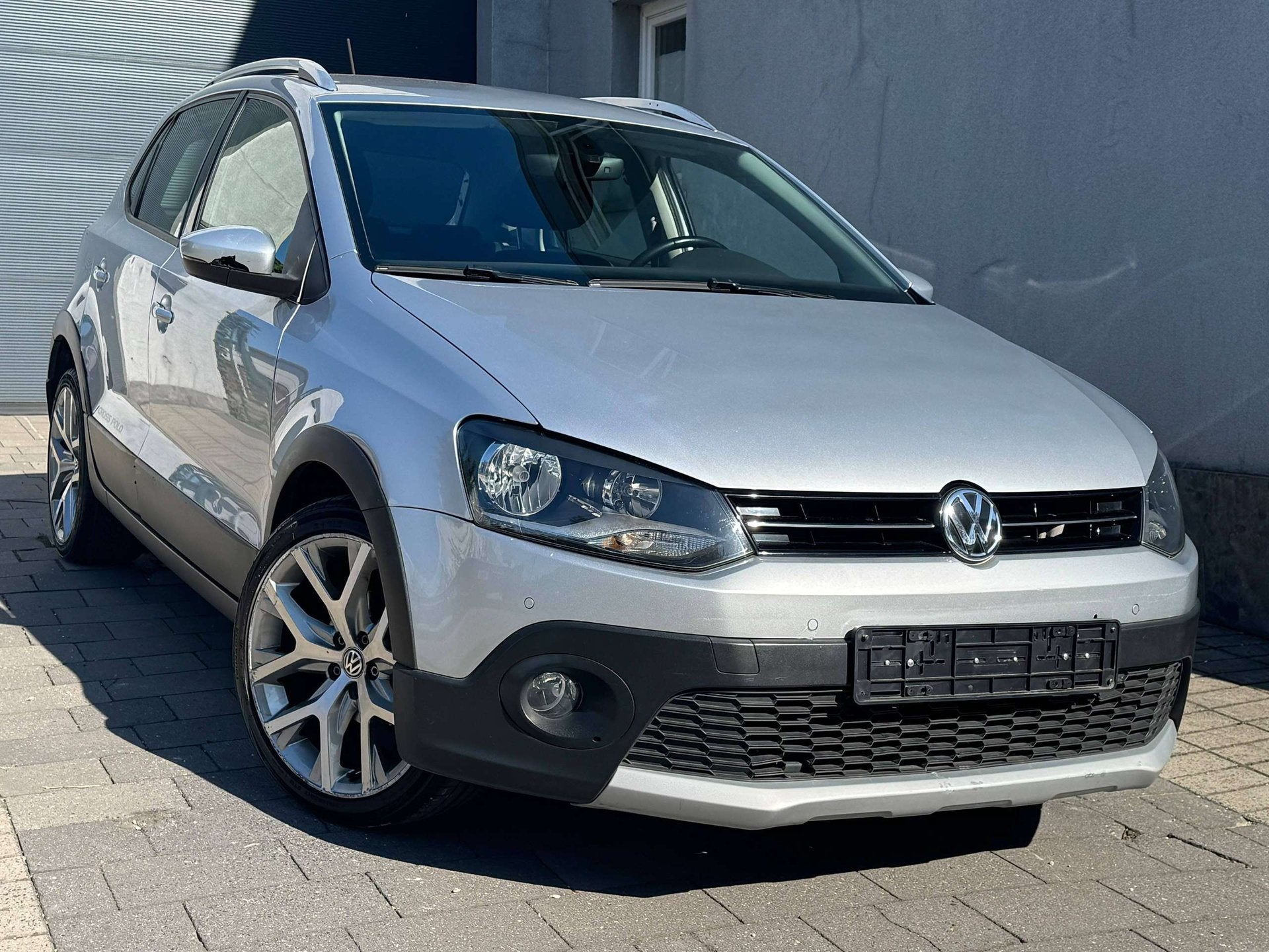 Volkswagen Polo CROSS 1.4 TDI EURO 6B 2015 89000 KM, Autos, Argent ou Gris, Achat, 90 ch, Euro 6