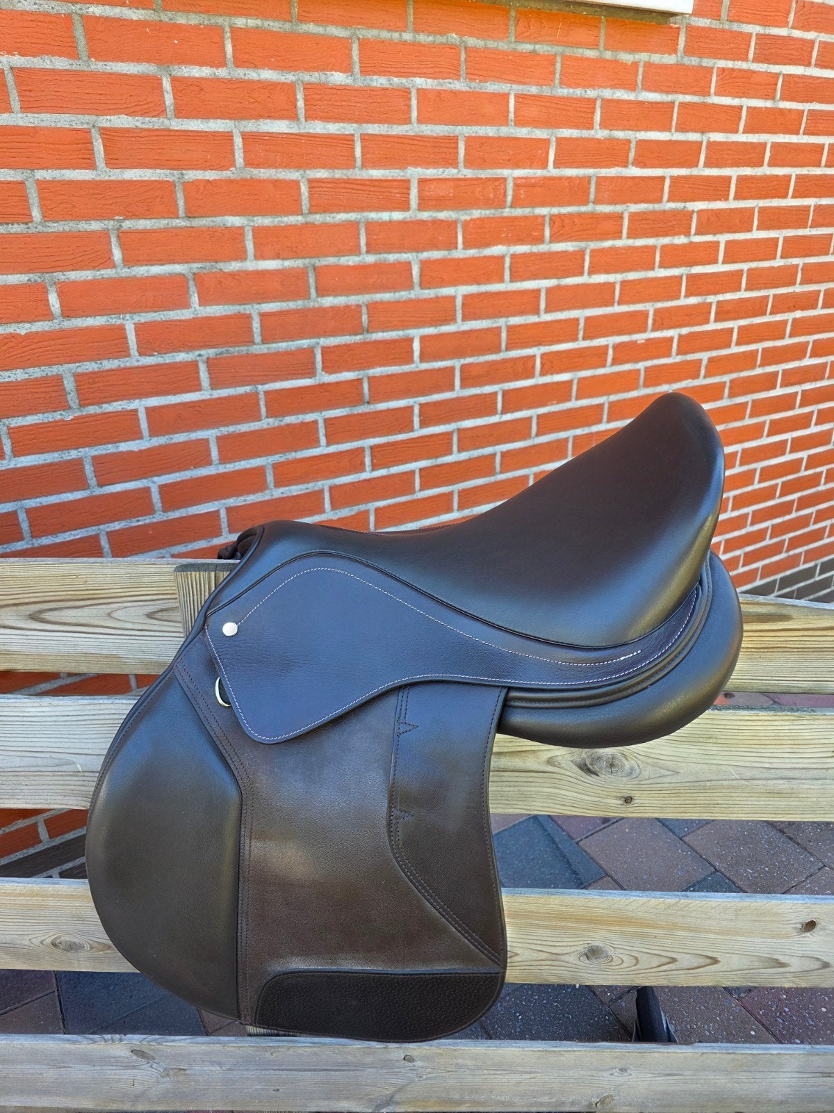 bruine springzadel, Dieren en Toebehoren, Ophalen, Zo goed als nieuw, Inclusief zadelhoes, L (17.5 inch)