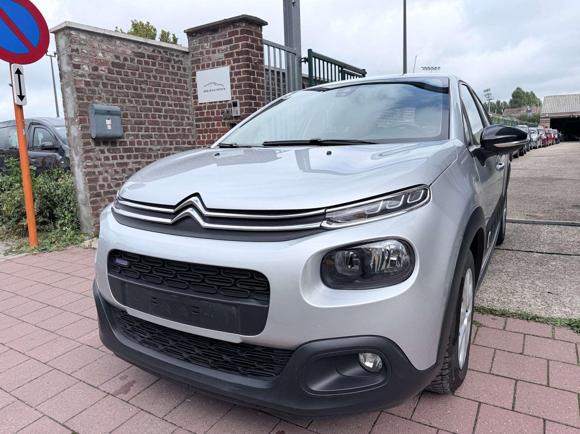 Citroen C3 1.2 I EDITION FEEL | CAR PLAY | AIRCO | CRUISE, Auto's, Dealer onderhouden, Stof, 1199 cc, 109 g/km