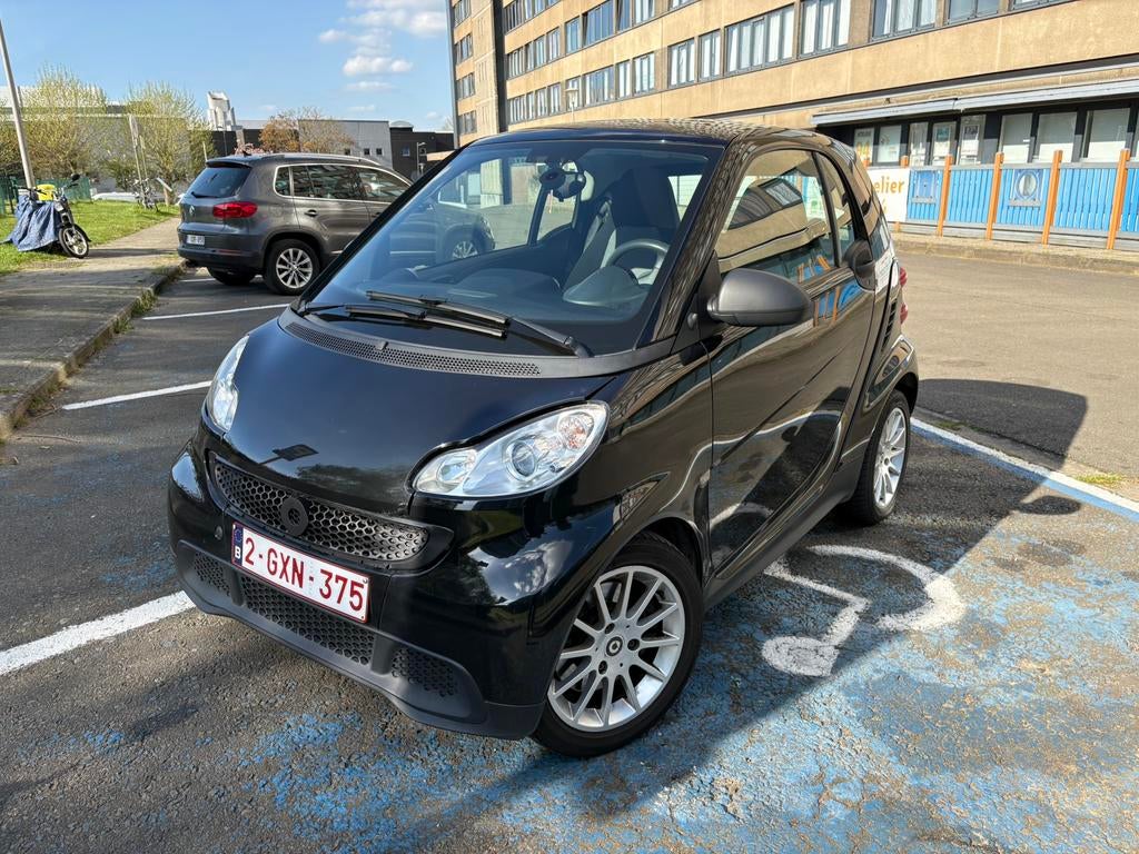 Smart Fortwo 2013 automatique – 69.000 km, Autos, Smart, Particulier, ForTwo, Airbags, Air conditionné, Alarme, Climatisation automatique