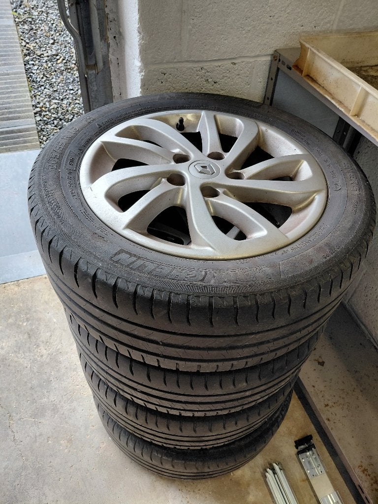 4 jantes alu Renault 16" + pneus Michelin 205/55 R16, Autos : Pièces & Accessoires, 16 pouces, Pneus été, Pneu(s), Enlèvement
