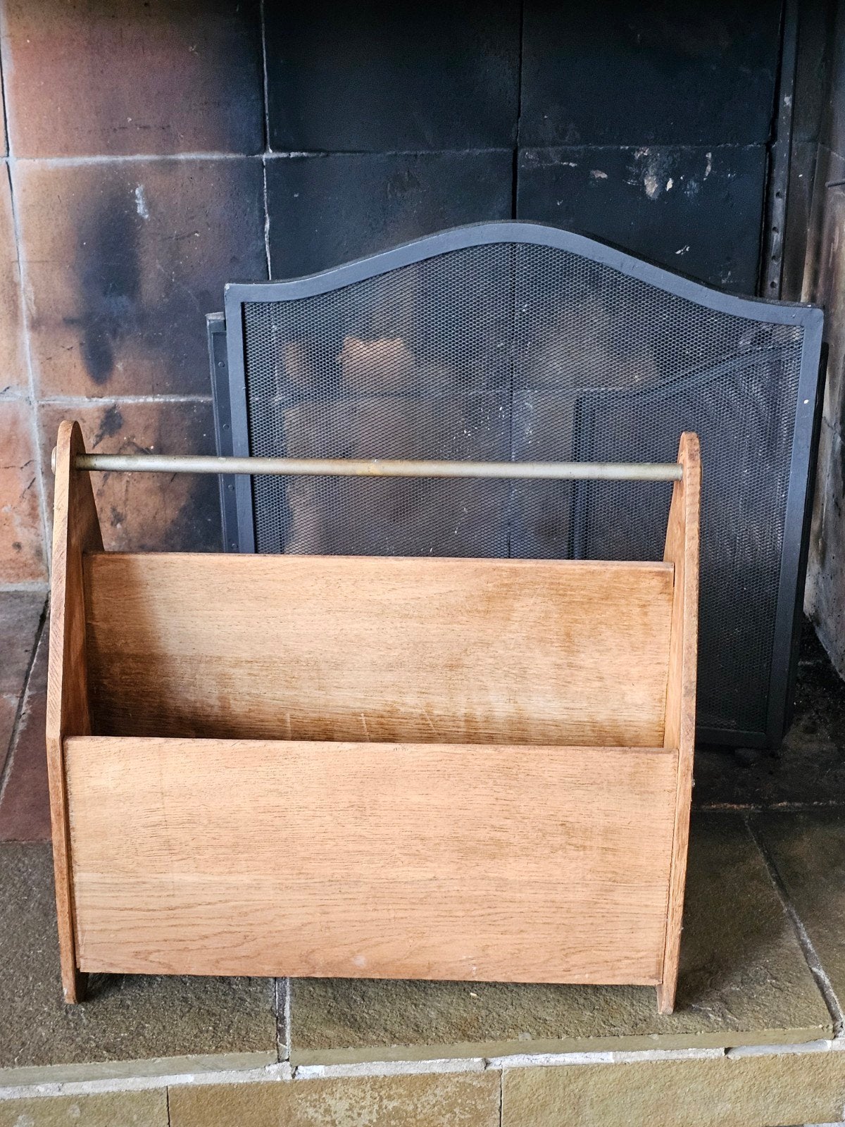 Vintage houten lectuurbak / krantenbak – mid century stijl, Huis en Inrichting, Woonaccessoires | Krantenbakken en Lectuurbakken
