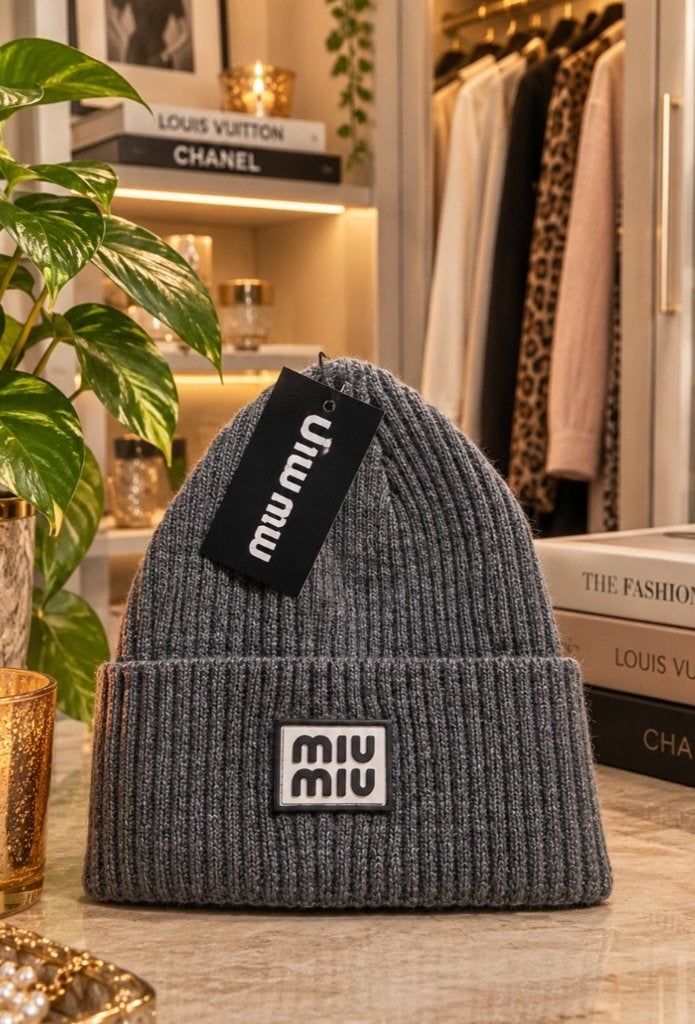 Miu Miu/Burberry mutsen NIEUW, Kleding | Dames, ANDERE, Ophalen of Verzenden, Nieuw, Muts