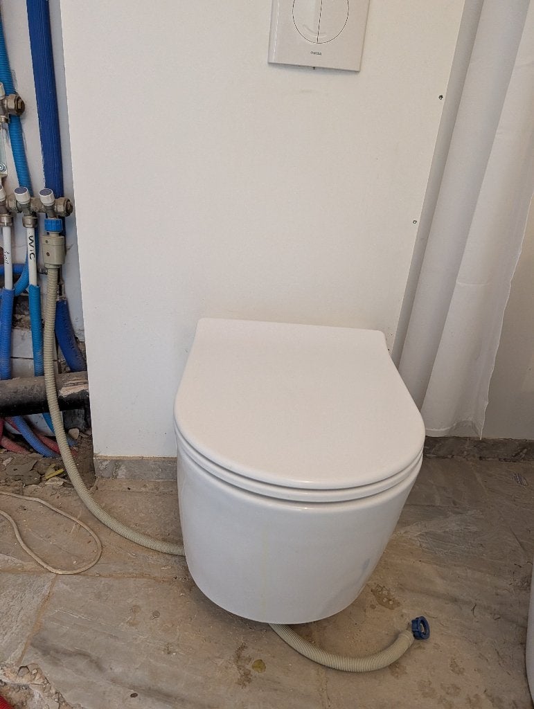 Hangtoilet compleet met WISA inbouwreservoir, Ophalen, Zo goed als nieuw, Overige typen, Minder dan 100 cm