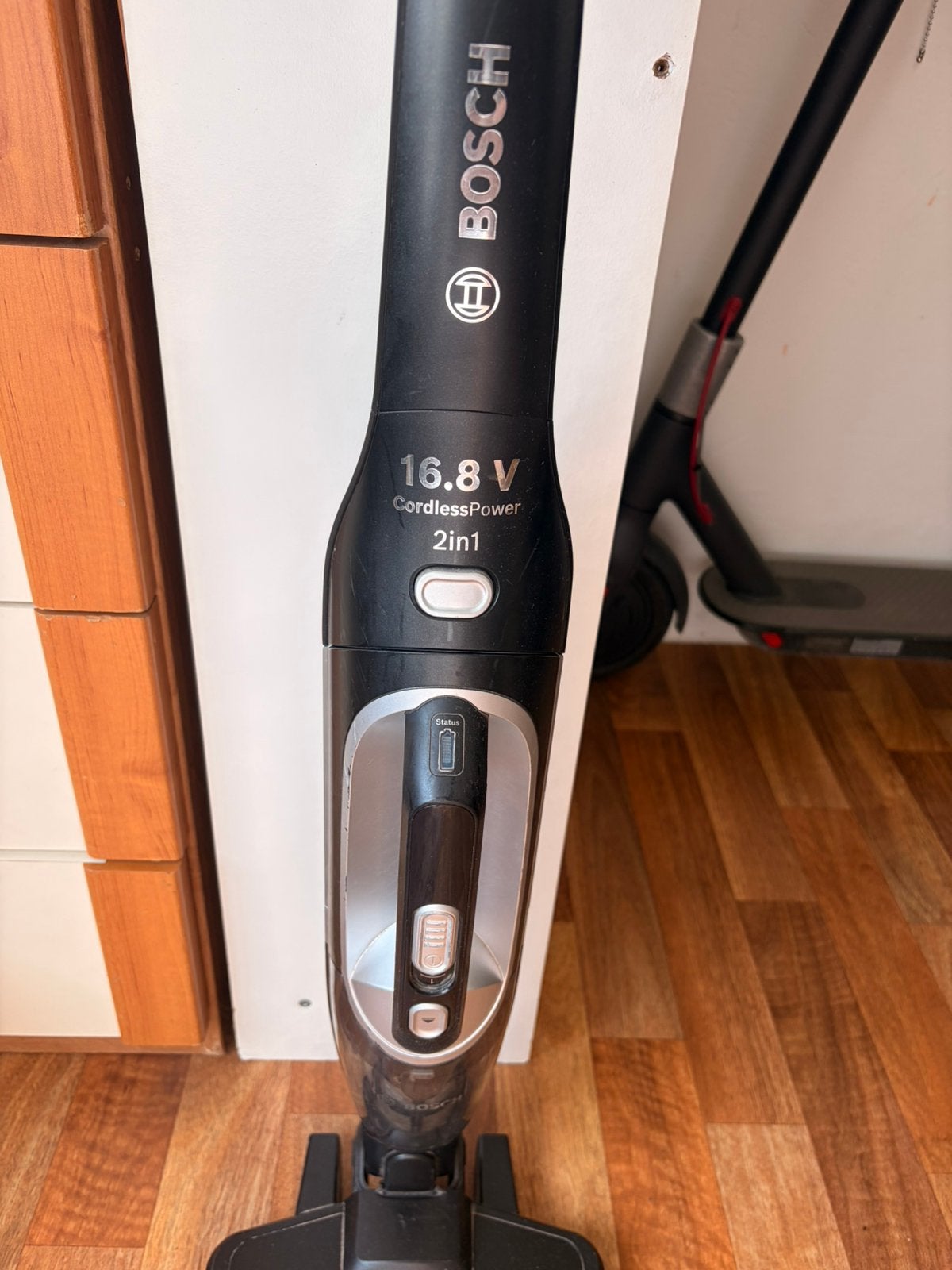Bosch Readyy’y 16.8V 2-in-1 Draadloze Steelstofzuiger, Elektronische apparatuur, Stofzuigers, Ophalen, Bosch, Kruimeldief, Draadloos