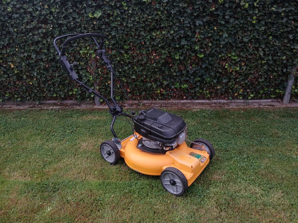 Professionele mulch grasmaaier stiga, Tuin en Terras, Cirkelmaaier, Ophalen, Zo goed als nieuw, Benzine-grasmaaier
