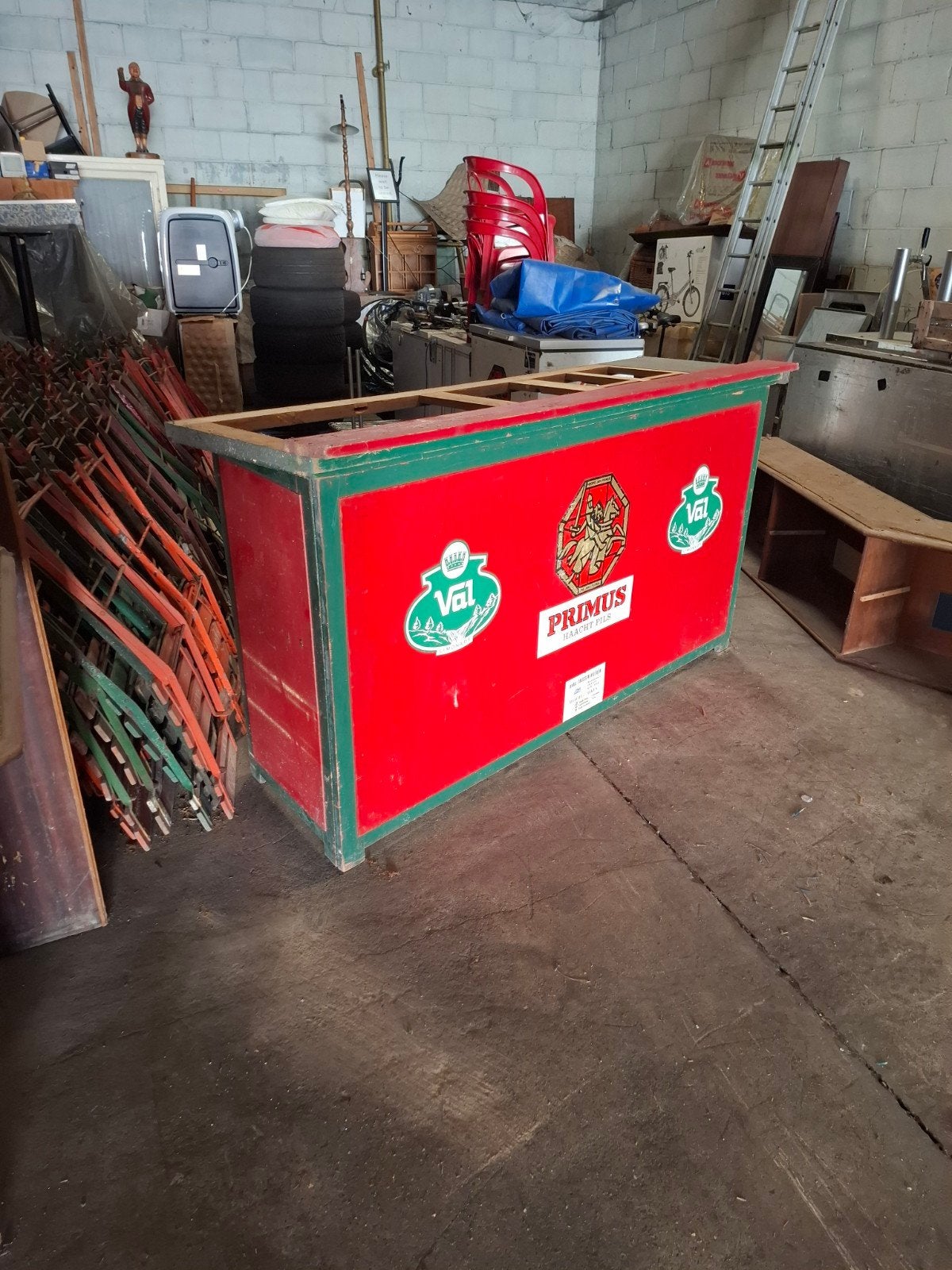 vintage buiten toog van Haacht, Ophalen