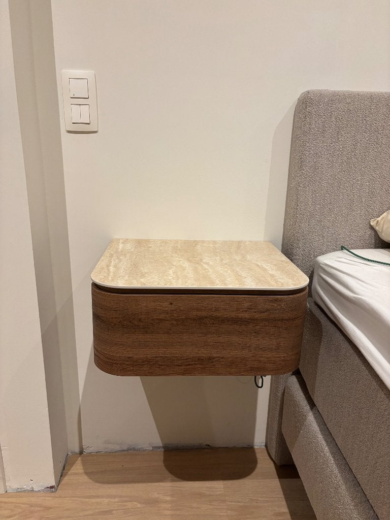 Tables de chevet, Neuf, Enlèvement, Bois, 45 à 65 cm