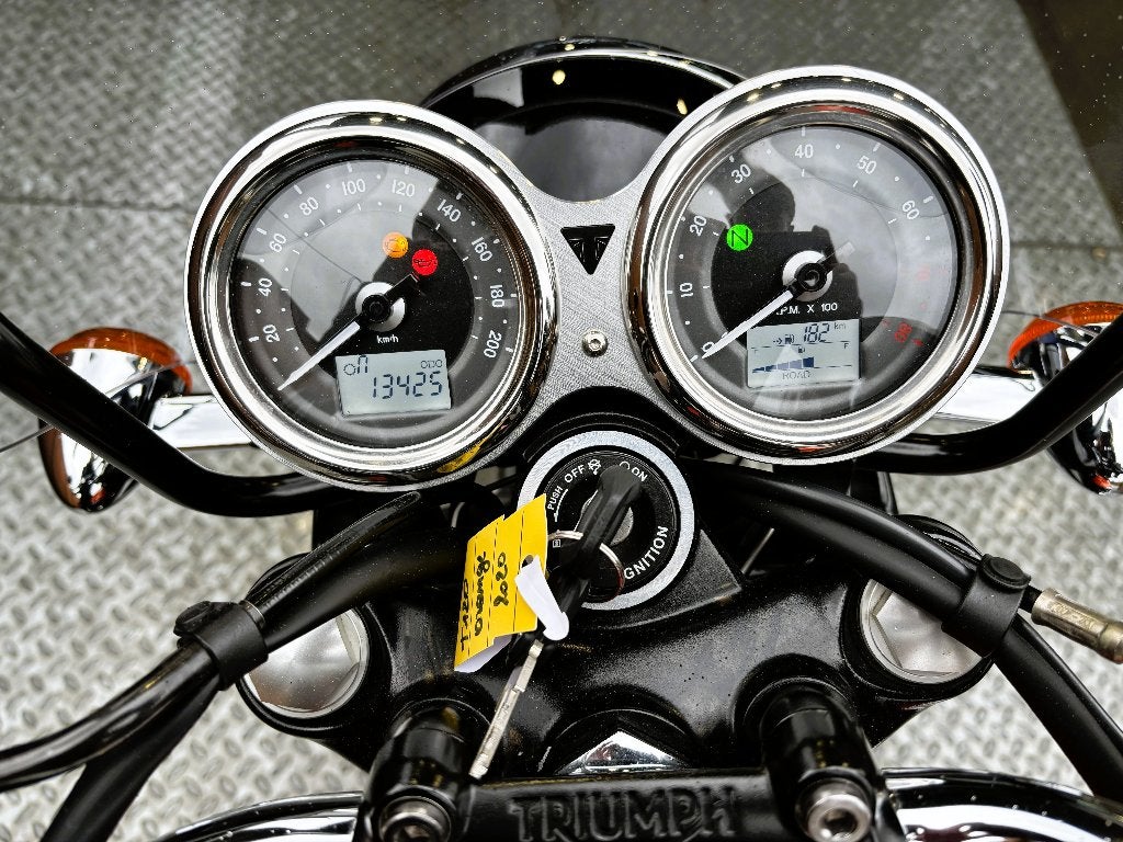 bonneville t120 1200cm³ abs 2020 état neuf gar 1.2.3ans jhb, Permis Moto A, Entreprise, Plus de 35 kW, 2 cylindres
