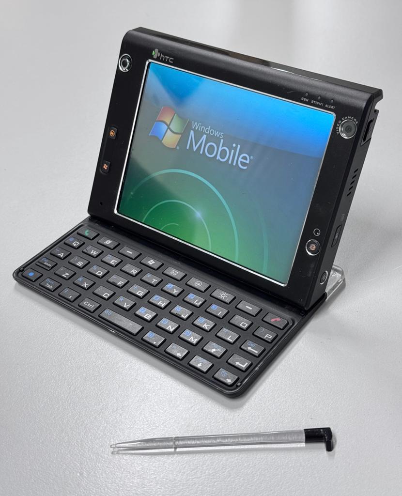 ZELDZAAM - HTC Advantage X7500 - Windows telefoon vintage, HTC, Zwart, Fysiek toetsenbord, Ophalen of Verzenden