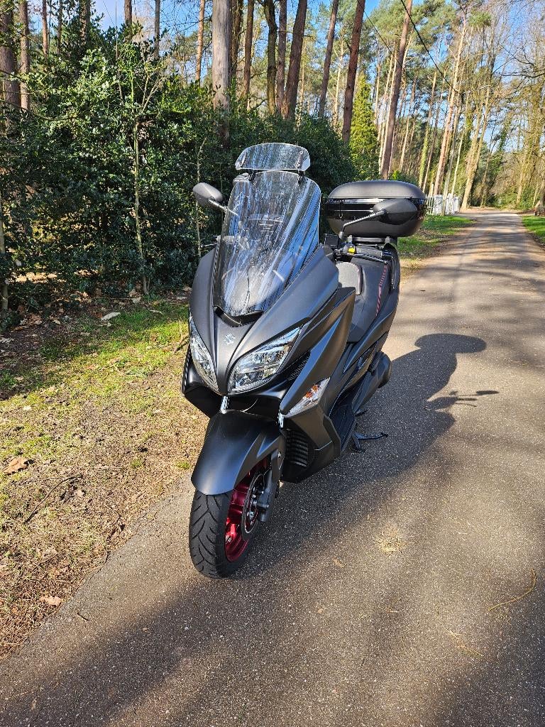 Moto Suzuki Burgmann 400, Motoren, Motoren | Suzuki, Particulier, Scooter, 12 t/m 35 kW, 1 cilinder, Minimaal motorrijbewijs A2
