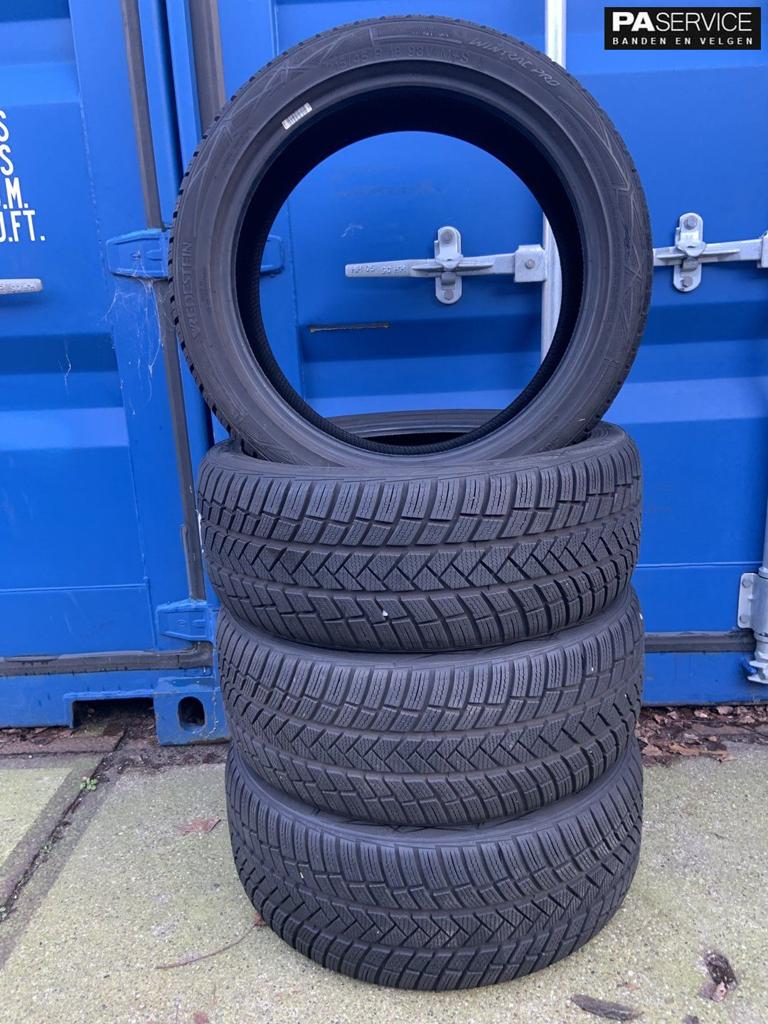 4x Vredestein 215 45 18 Winterbanden 7.8 mm en 7,4 mm, Auto-onderdelen, Banden en Velgen, Velg(en), Gebruikt, Ophalen of Verzenden