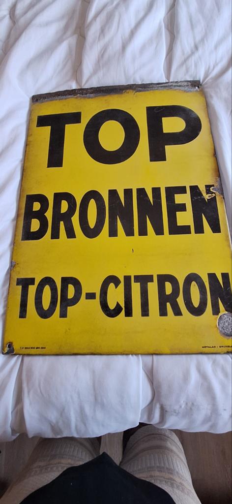 Emaille bord Top Bronnen, Collections, Enlèvement