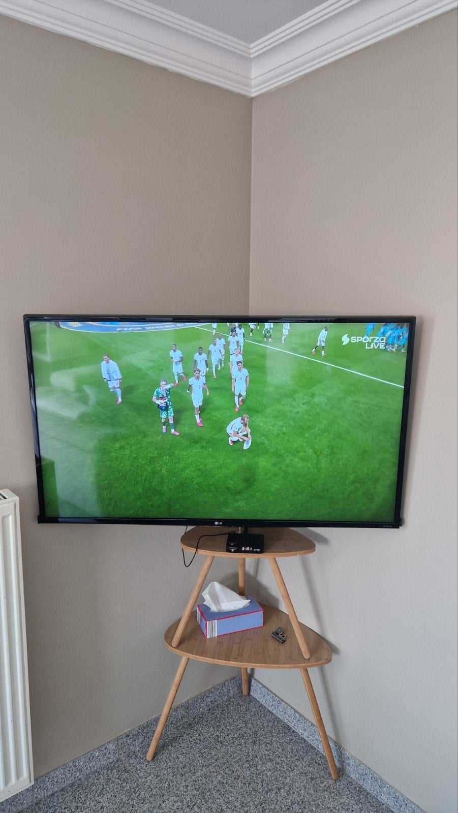 De LG 49UF640V  49 inch (123 cm) 4K Ultra HD Smart TV, Ophalen