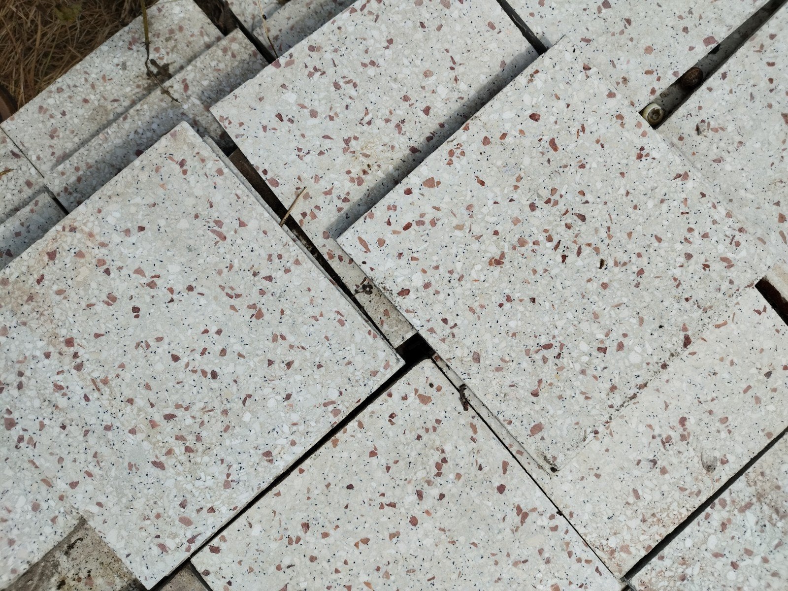 Oude terrazzo tegel 20x20x2cm, Doe-het-zelf en Bouw, Tegels, Ophalen