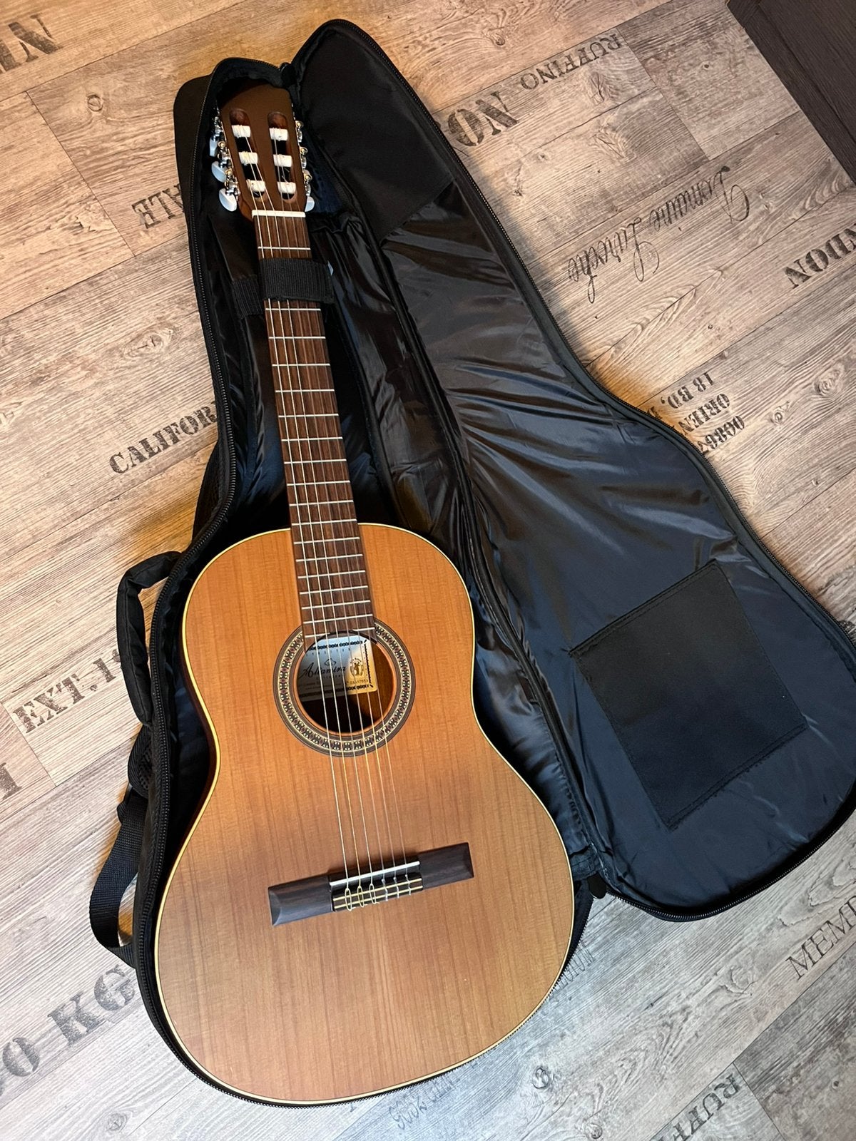 Klassieke Gitaar 3/4: draagtas met staander en voetsteun, Ophalen, Zo goed als nieuw, Klassieke of Spaanse gitaar, Met koffer