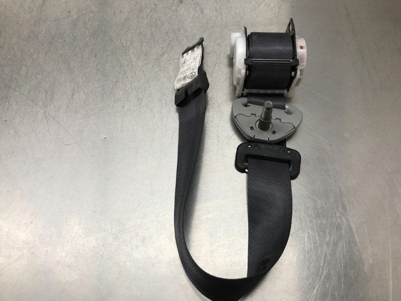 CEINTURE DE SECURITE ARRIERE DROITE Avensis Verso (M20), Utilisé, Toyota