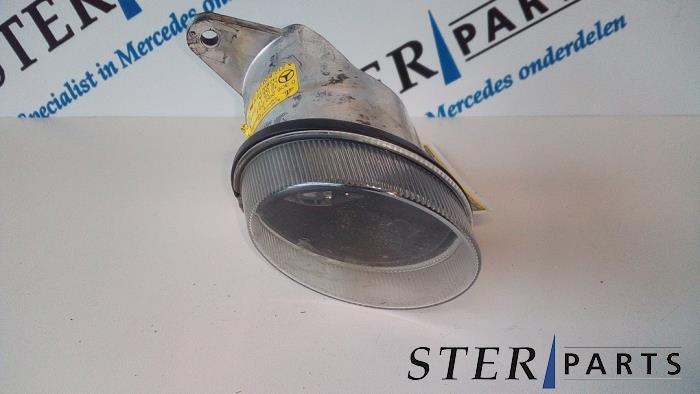Mistlamp links-voor van een Mercedes E-Klasse, Gebruikt, -, Ophalen of Verzenden, -
