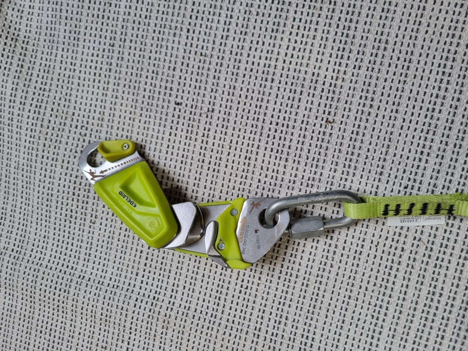 Edelrid Ohm, Ophalen