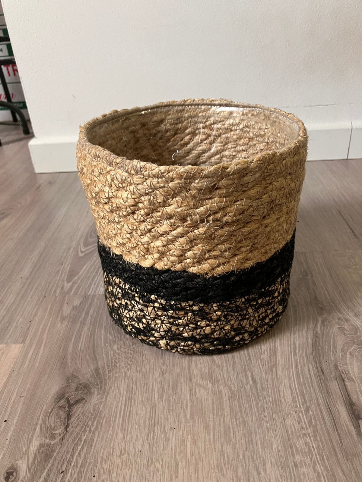 Plantenmandje riet/zwart, Ophalen, Rond, Zo goed als nieuw, Plantenpot of Plantenbak
