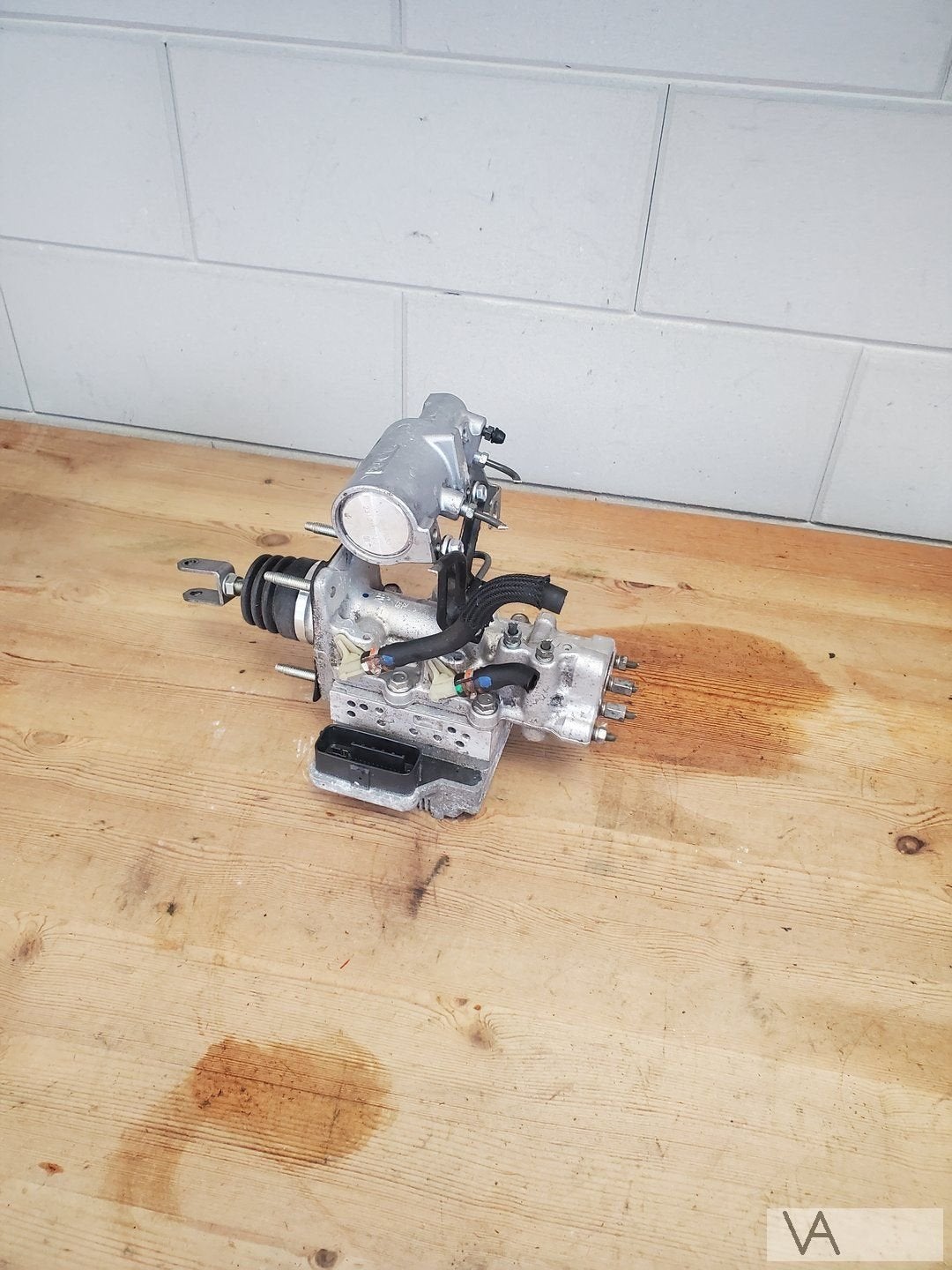 Toyota Auris 2012 - 2018 abs pomp 1.8 hybrid compleet €100, -, Toyota, Utilisé, -
