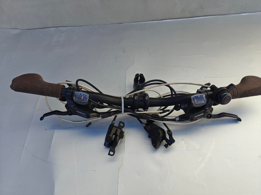 Cintre guidon avec Shifters et poignées Shimano, Dieren en Toebehoren, Insecten en Spinnen