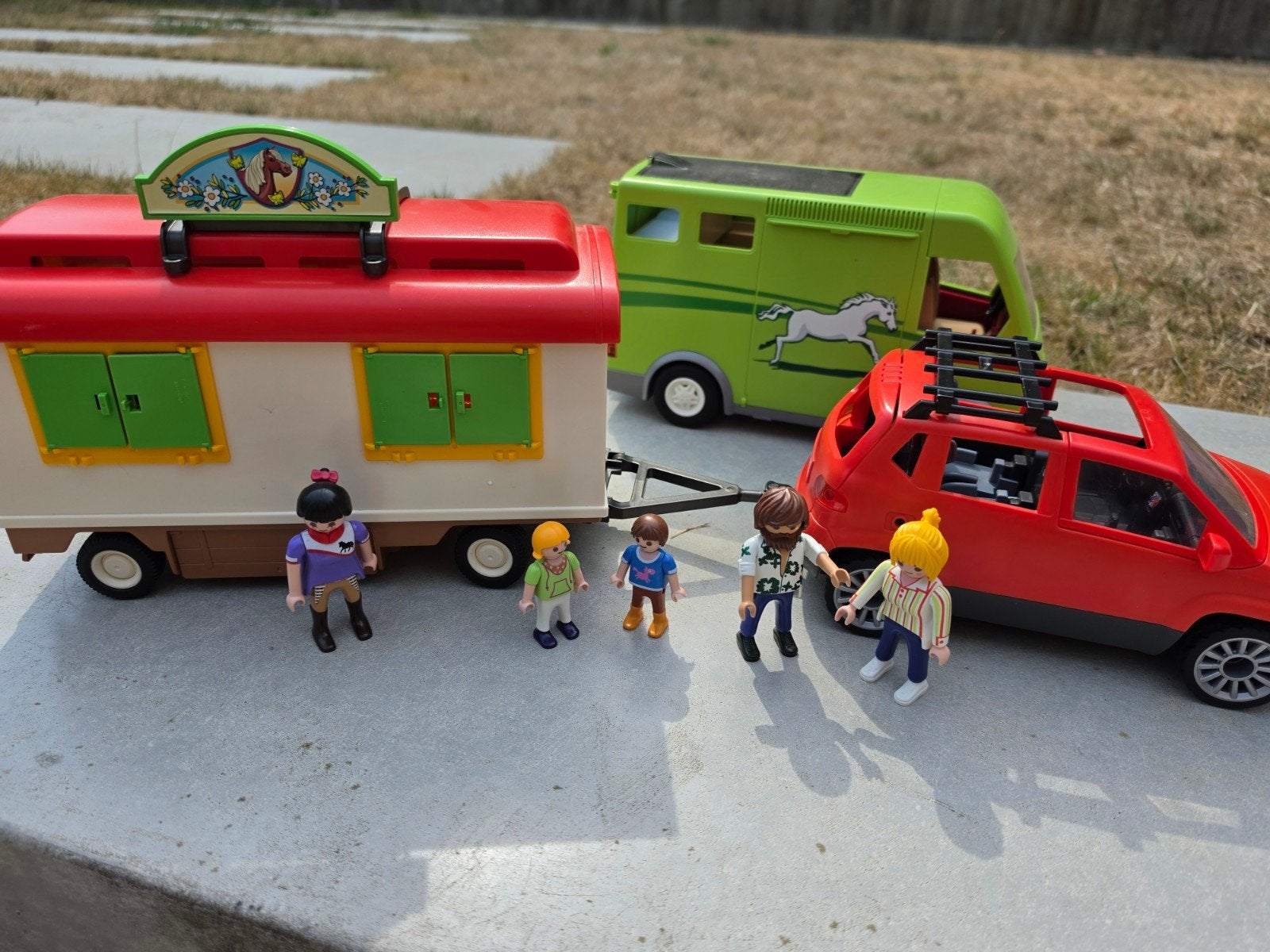 Playmobil paardentrailer en caravan, Ophalen